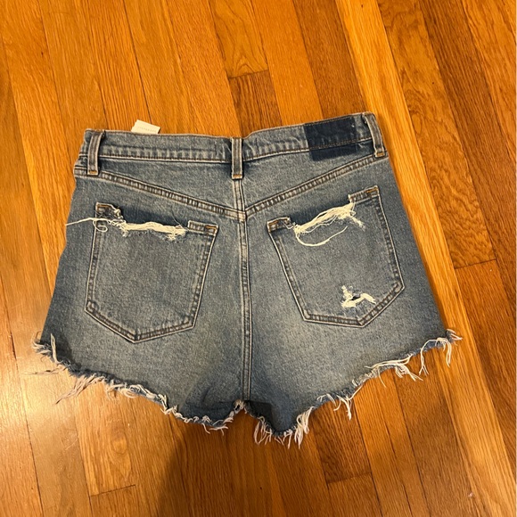 Abercrombie High Rise Mom Short 29 - Picture 2 of 3